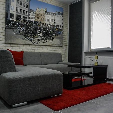 Rr Bus Station Apartment Братислава Екстер'єр фото