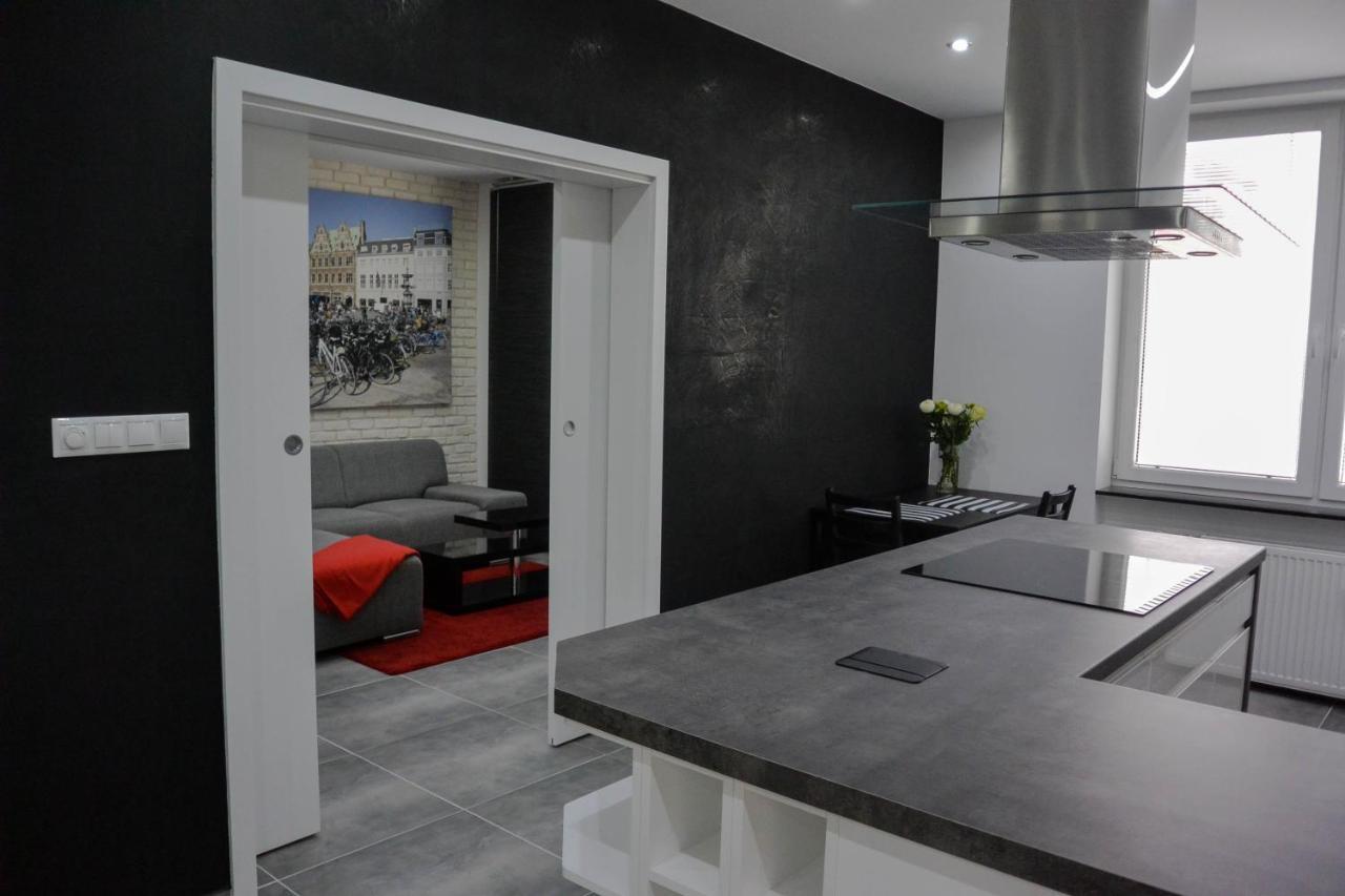 Rr Bus Station Apartment Братислава Екстер'єр фото
