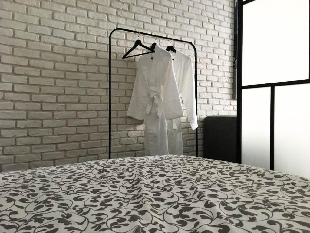 Rr Bus Station Apartment Братислава Екстер'єр фото