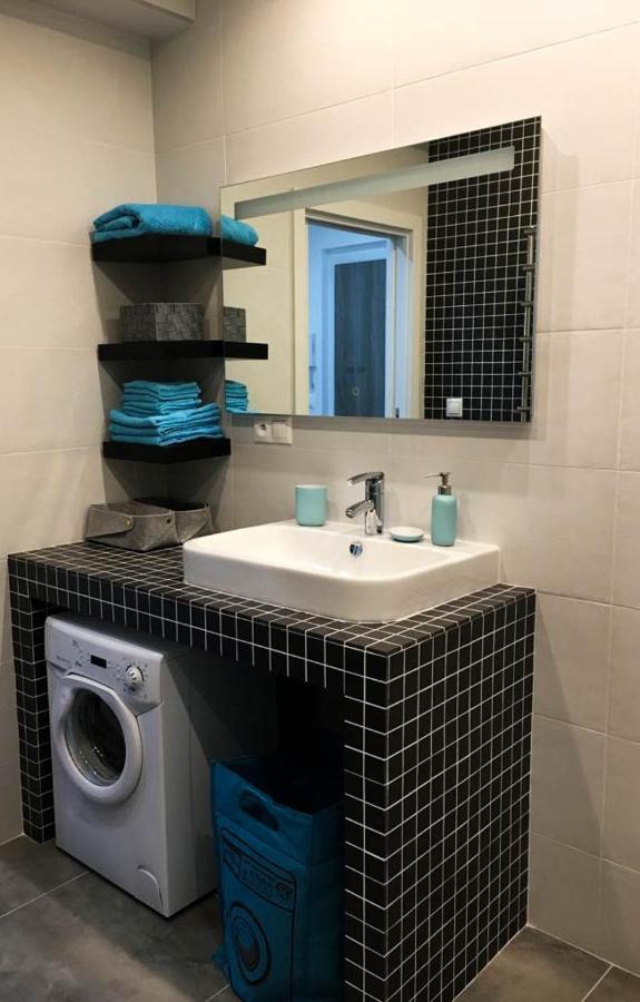 Rr Bus Station Apartment Братислава Екстер'єр фото